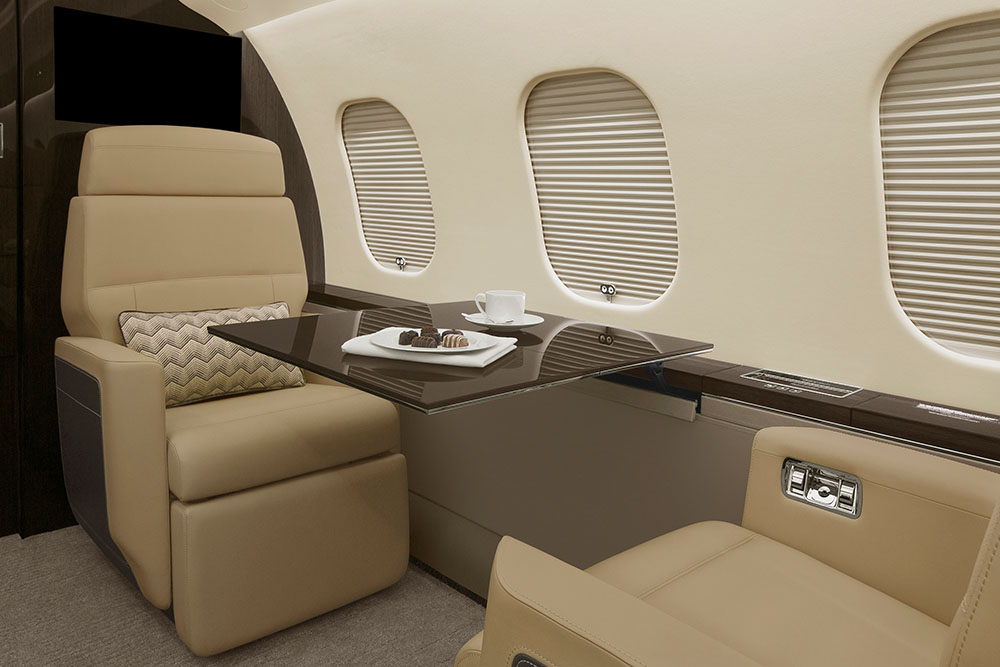 13 Passenger Global 6000 - BFI - Private Jet Charter | Solairus Aviation